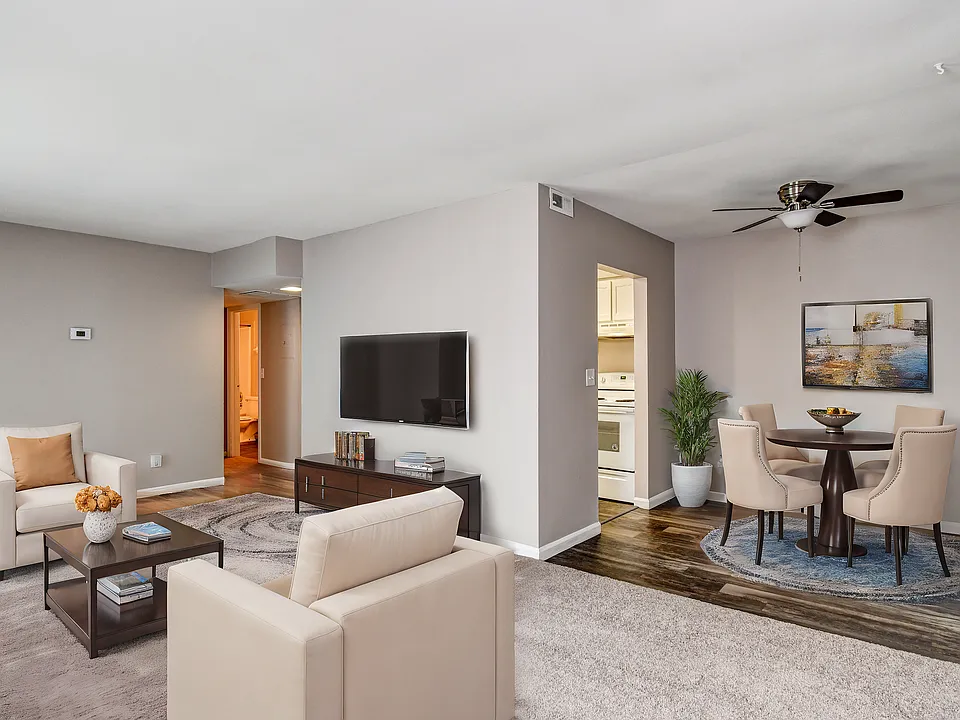 Fox Hunt Apartments