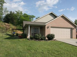 2126 Lenox View Way, Maryville, TN 37804