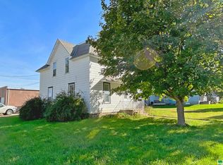101 Cherokee St, Alta, IA 51002