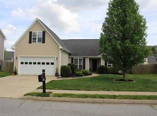 39 S Sunberry Trl, Fletcher, NC 28732