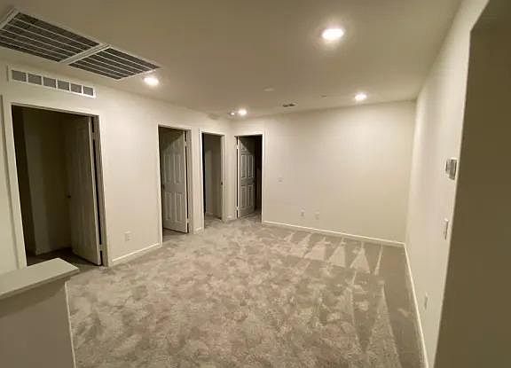 4th image of 14725 Gulfstream Ln