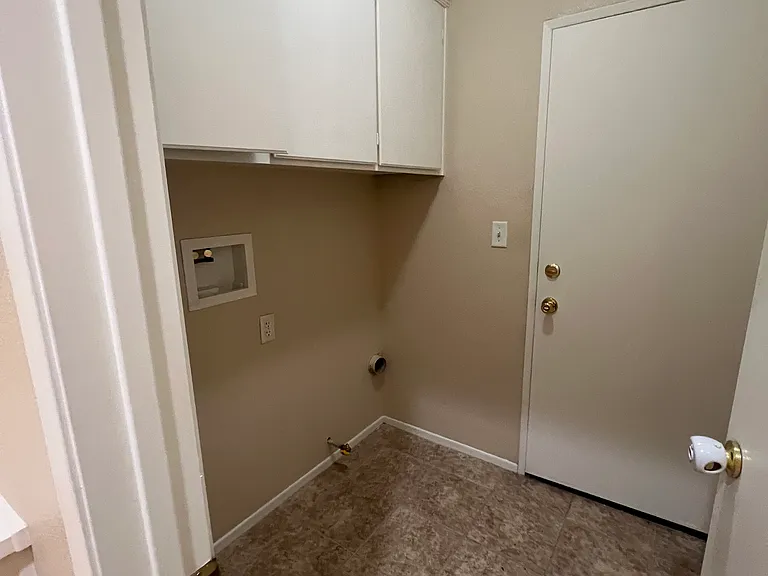 27474 Fallbrook Ct — Photo 14