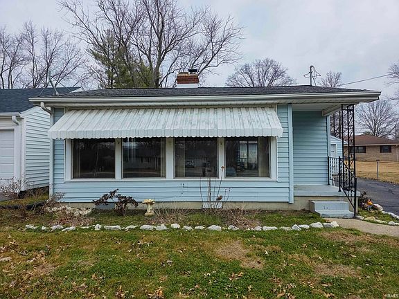 2nd image of 2027 College Dr