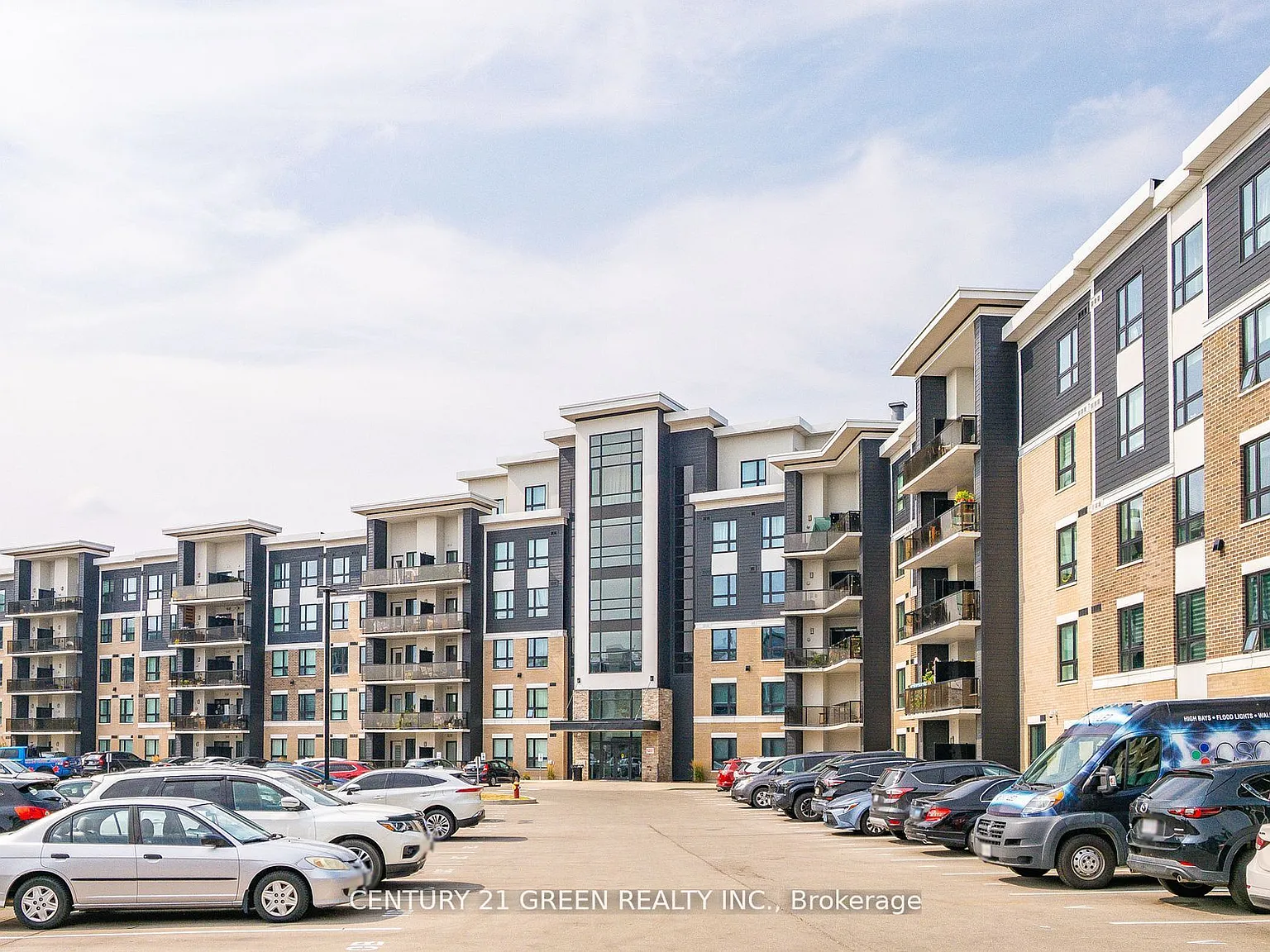 2 bed, $2,400 — Photo 4