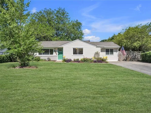 661 Kenneth Rd, Virginia Beach, VA 23462