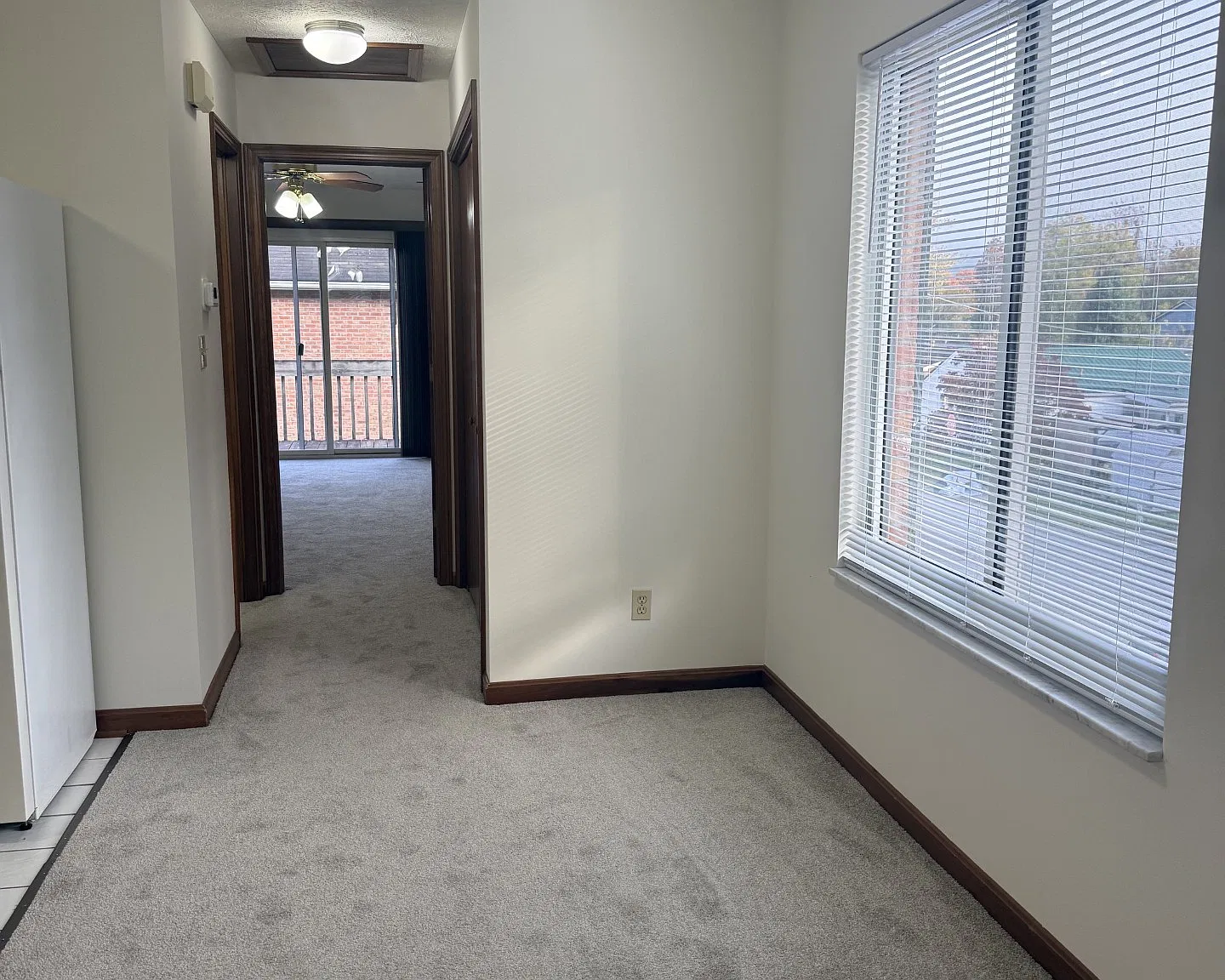 1 bed, 850 sqft, $700 — Photo 3