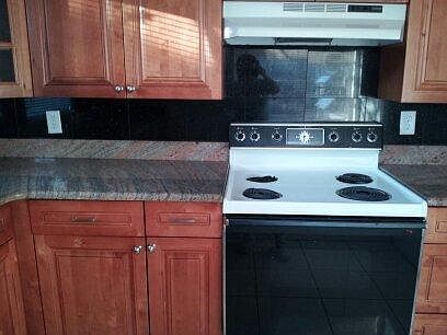 5th image of 3232 Fairmount Dr