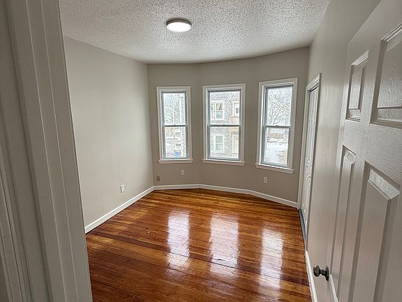 5th image of 12 Glover St #2