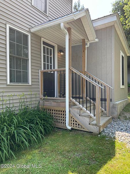 5th image of 10 Treadway Street