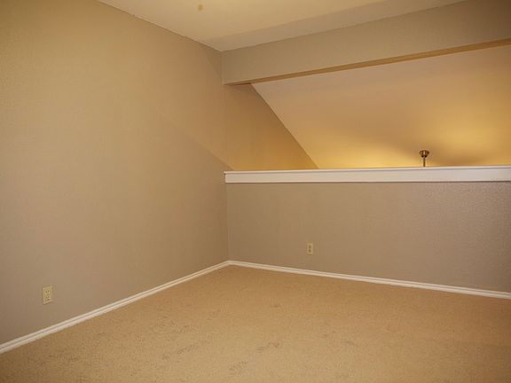 3rd image of 14214 Fairway Basin