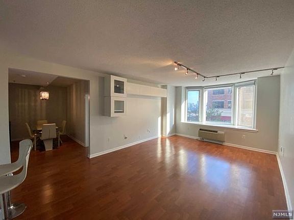 2nd image of 2101 City Pl #210