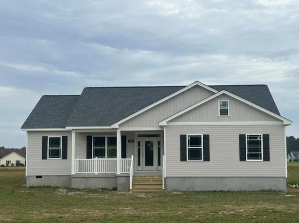 37704 Blue Crab Cir, Painter, VA 23420