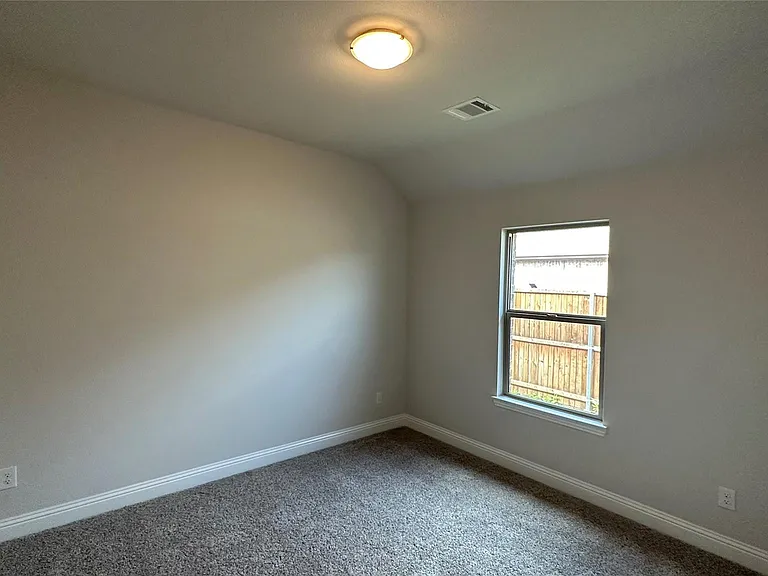 1608 Elizabeth St — Photo 12