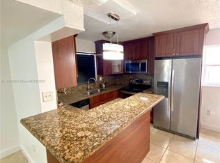 2154 SW 4th St #4, Miami, FL 33135