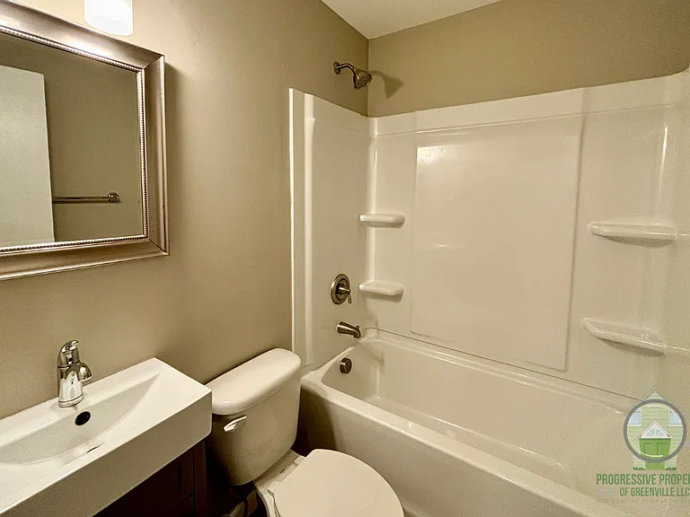 802 Hampton Ave #A — Photo 8