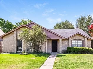 465 Kenya St, Cedar Hill, TX 75104
