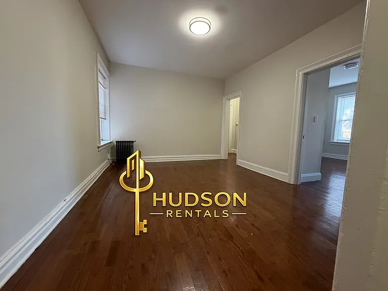 127 Corbin Ave #103 — Photo 2