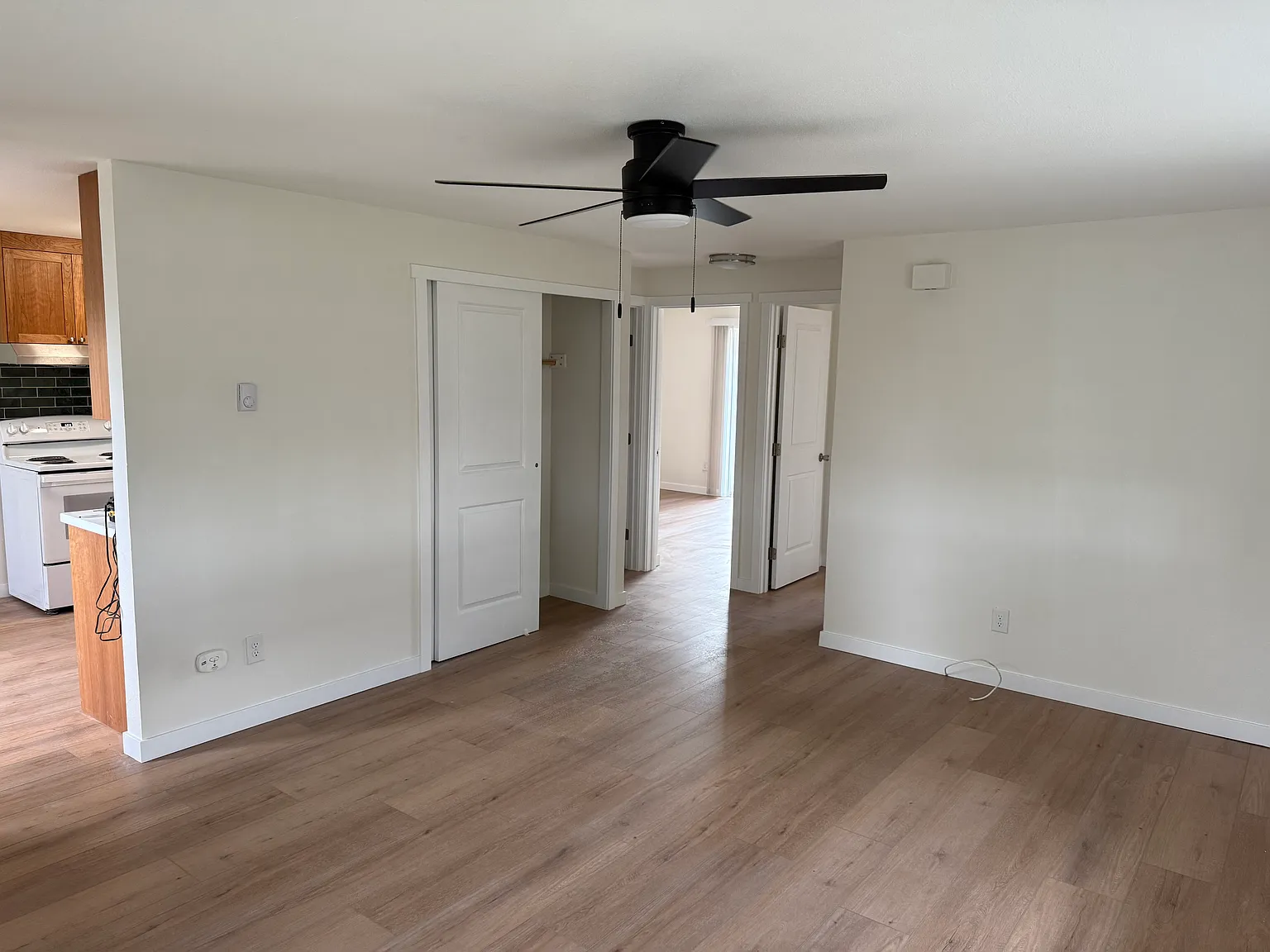2 bed, 1152 sqft, $2,000 — Photo 3
