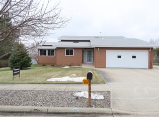 1209 Edgewater Dr, Pierre, SD 57501