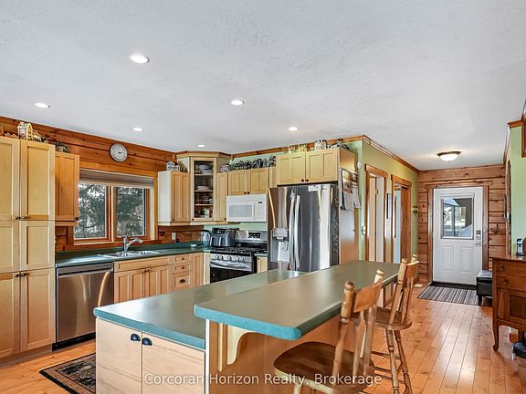 5th image of 8 Goodman Rd