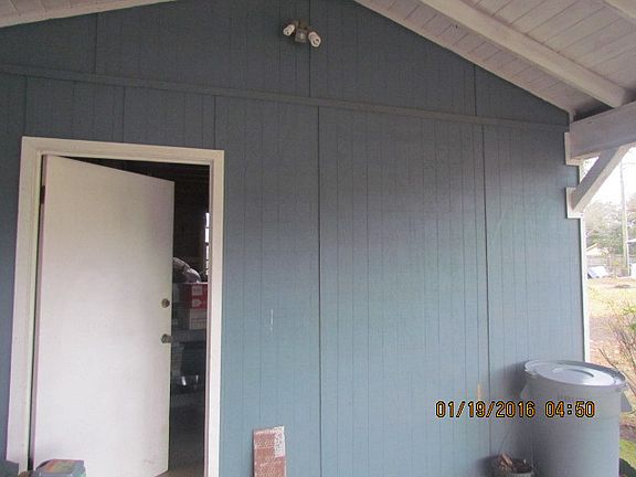 5th image of 709 E Parker St