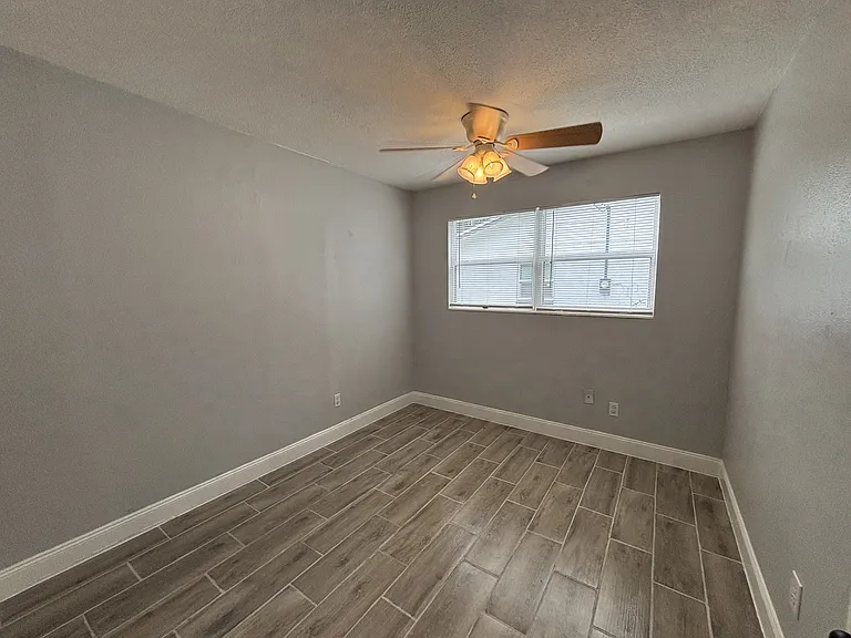 109 S Colorado Ave #A — Photo 12