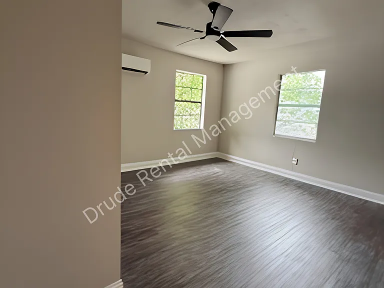 208 Wilbert Dangerfield Dr — Photo 36