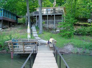 636 Look Out Dr, Edwards, MO 65326