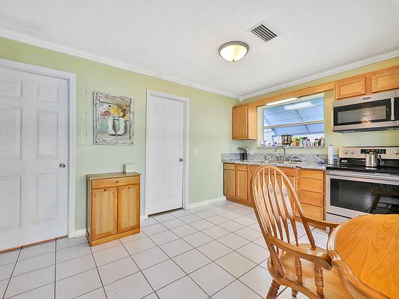 5th image of 3505 Trout River Blvd
