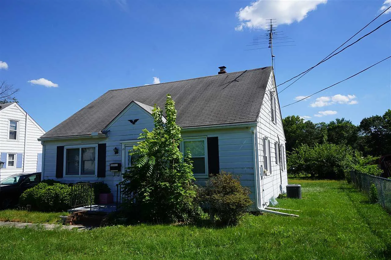 15 W Almond St photo 1