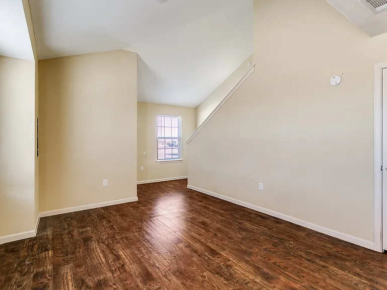 Oak Manor Villas — Photo 16