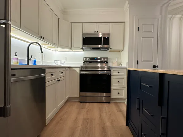 3605 Helix Ct APT 302, Raleigh, NC 27606