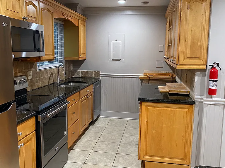303 Country Club Dr — Photo 9