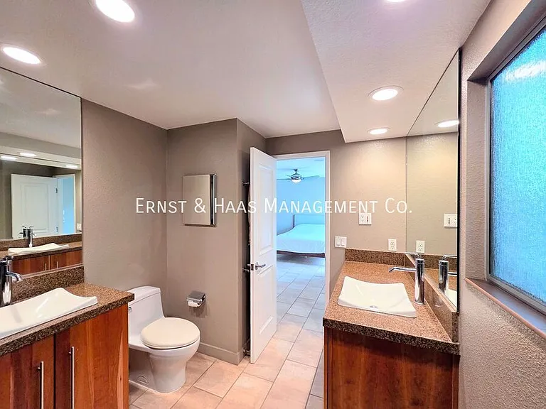 2101 E 2nd St #301 — Photo 28