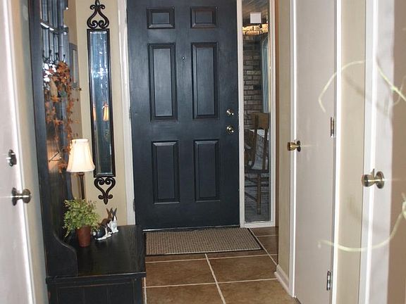 5th image of 2200 S Canterbury Ln