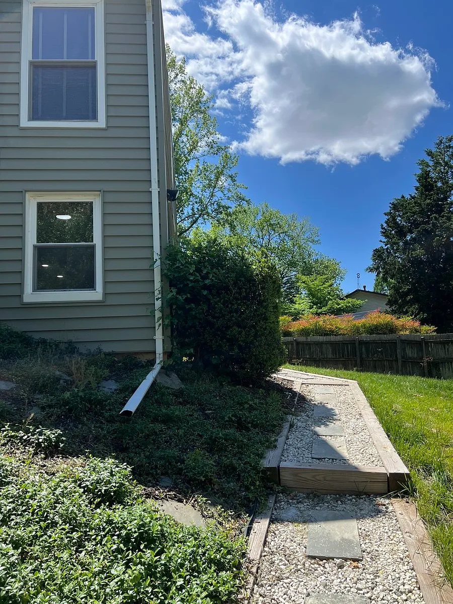 Building Photo - 12704 Kingsbury Ct