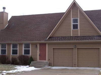 33695 Valley View St, De Soto, KS, 66018