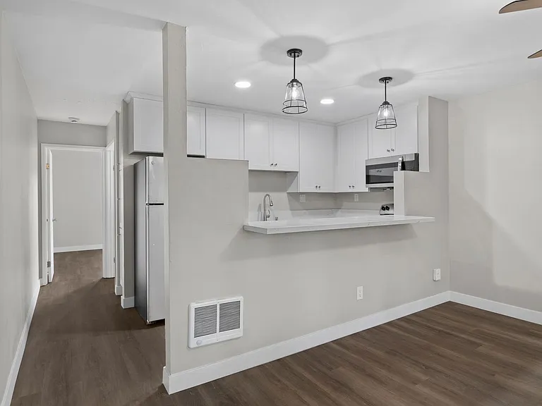Point Loma Bay Apartments | Coastal Living Near the Beach — Photo 86