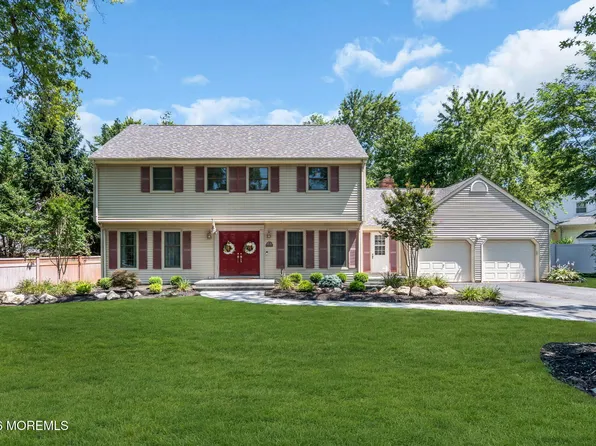 2 Lakeland Drive, Matawan, NJ 07747
