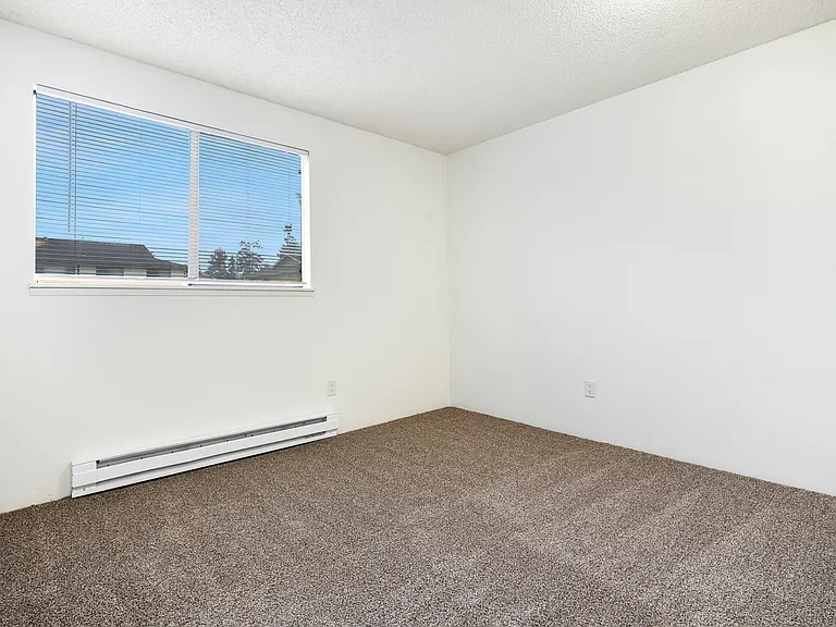 Crystal Springs Apartments — Photo 73