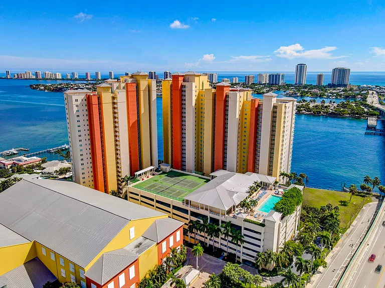 2640 Lake Shore Dr #2014 — Photo 93