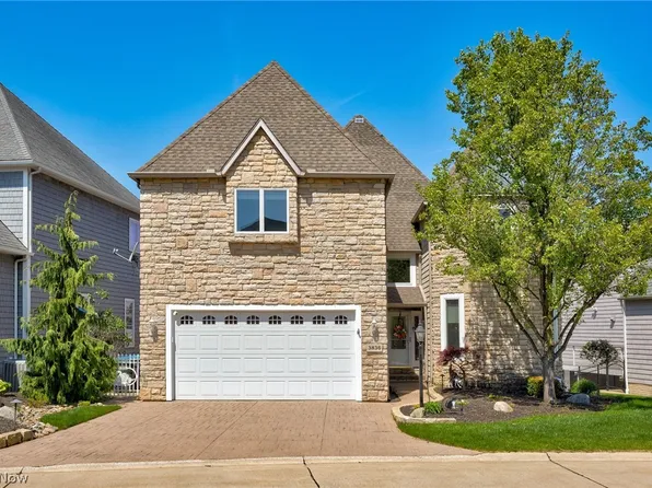 3836 Heron Watch Dr, Akron, OH 44319