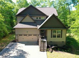 135 Randolph Ct, Woodruff, SC 29388