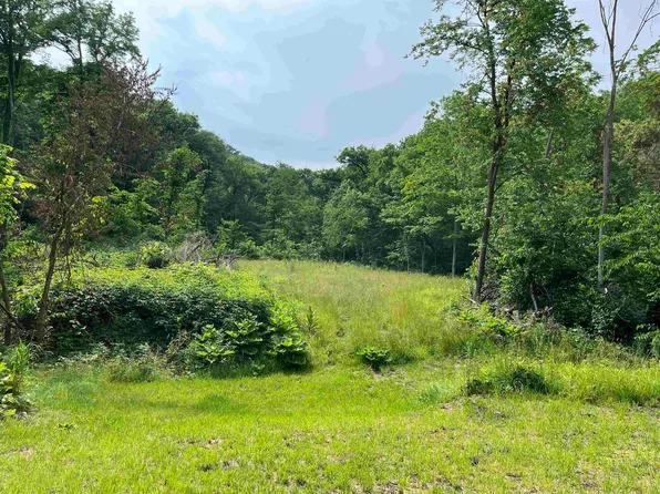 Deer Valley Trl, Ferryville, WI 54628