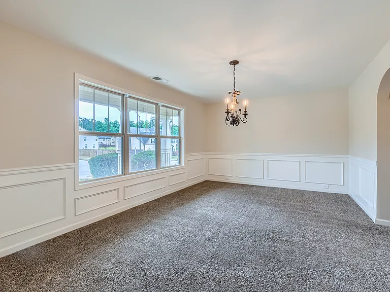 1071 McDuffie Cir — Photo 5