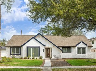 10207 Scofield Ln, Houston, TX 77096