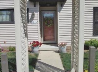 1915 Finney Dr, Valparaiso, IN 46383