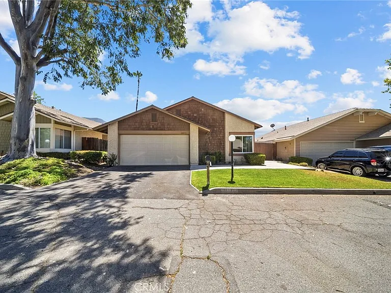 14071 Fenton Ln — Photo 1