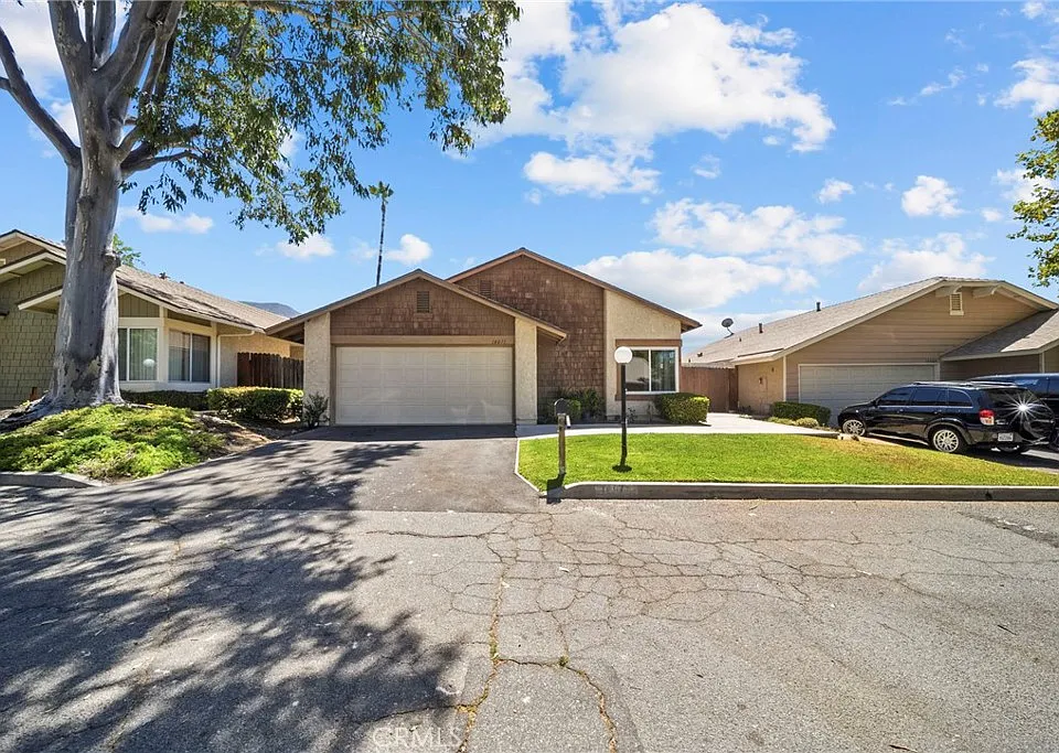 14071 Fenton Ln