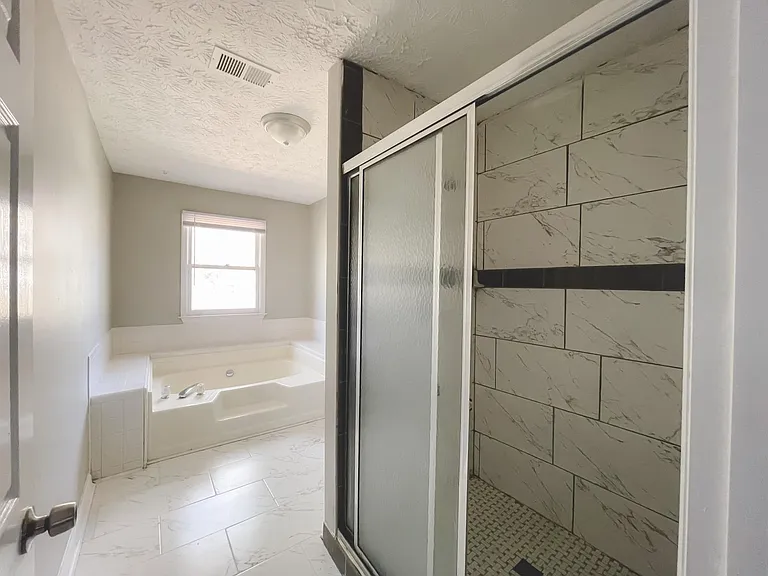 2021 Hunters Cove Dr — Photo 13